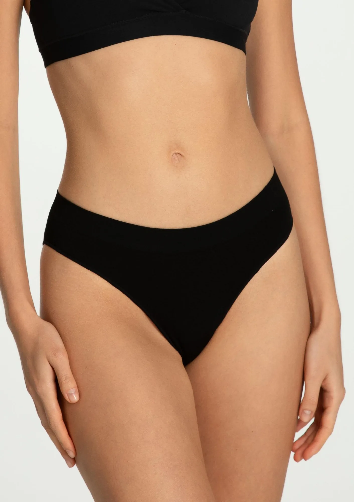 Figi damskie klasyczne bambusowe Bamboo Classic Julimex czarne