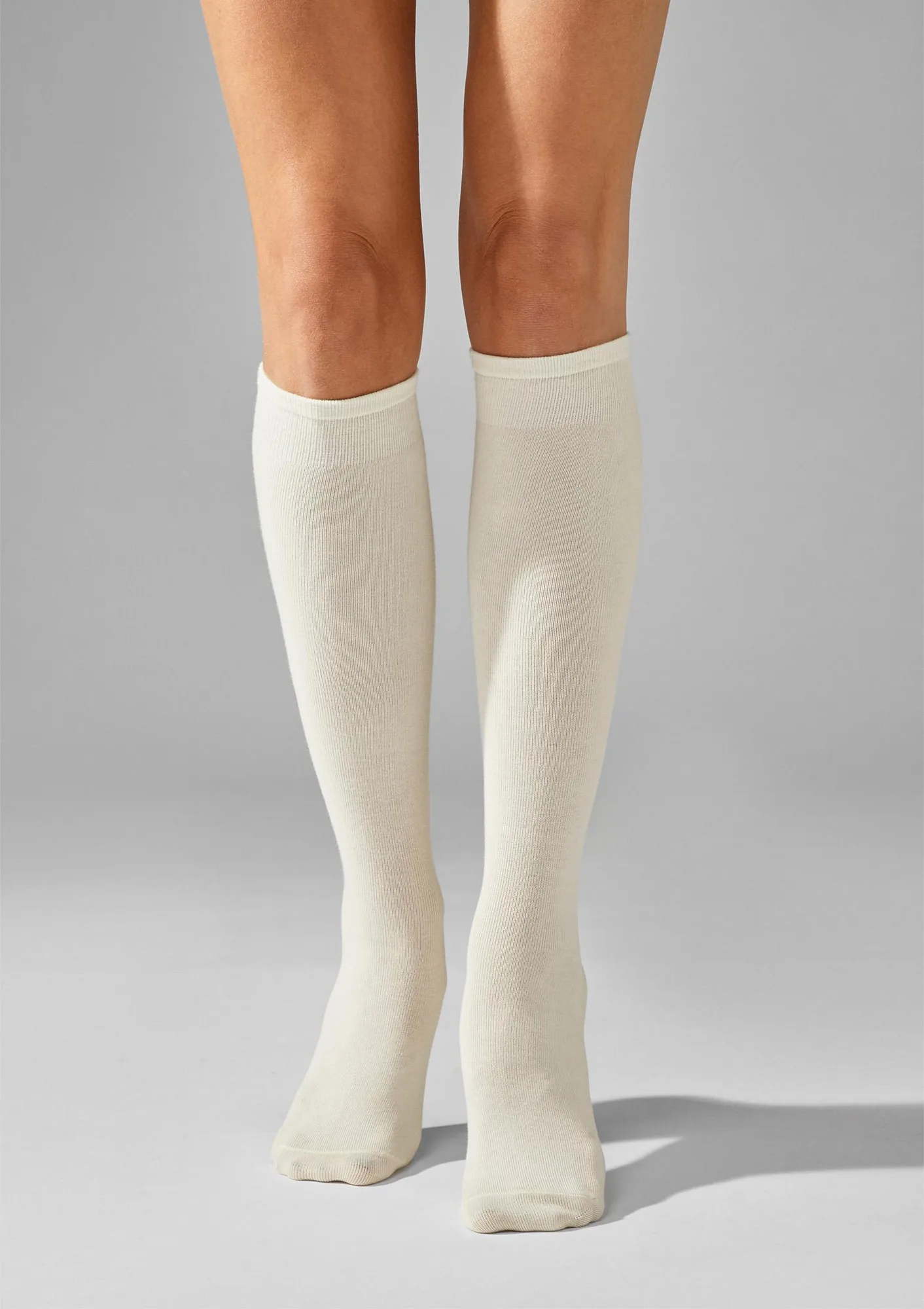 Podkolanówki damskie bawełniane (2pack) gładkie białe 108 Legs