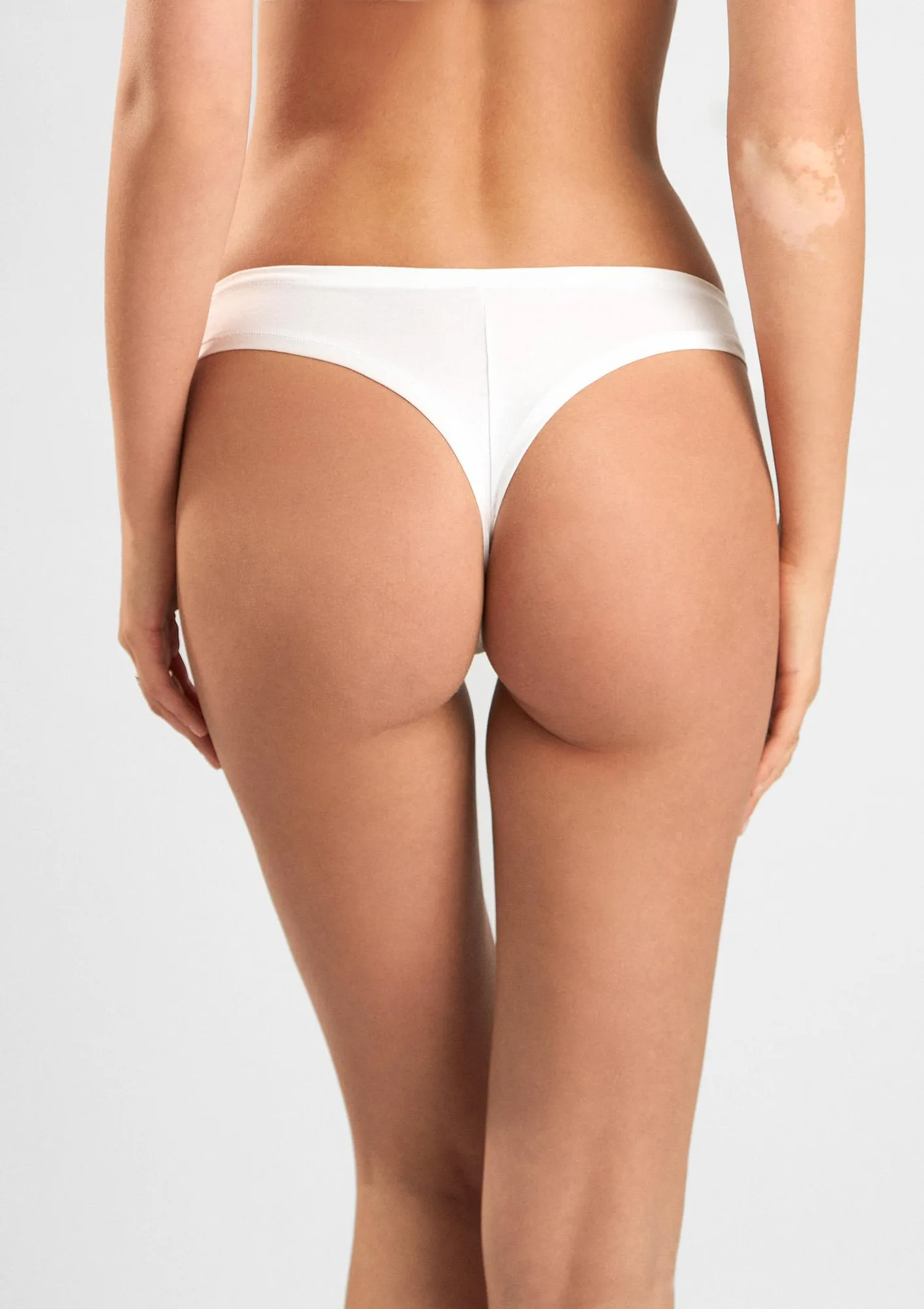 Figi damskie brazyliany z naturalnej bawełny organicznej Natural Cotton White 1447 Sielei